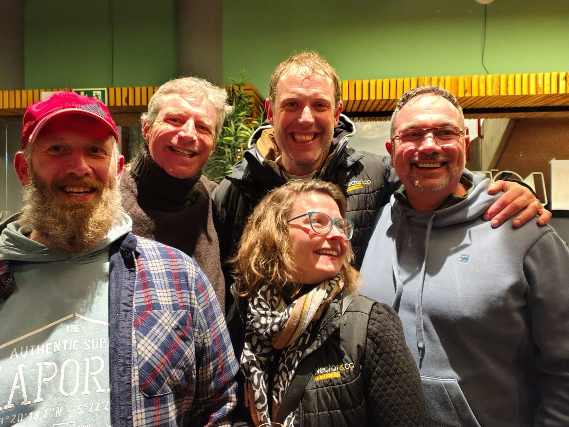L'équipe du jour : Pierre, Jean, Xavier, Lindsay, Frédéric